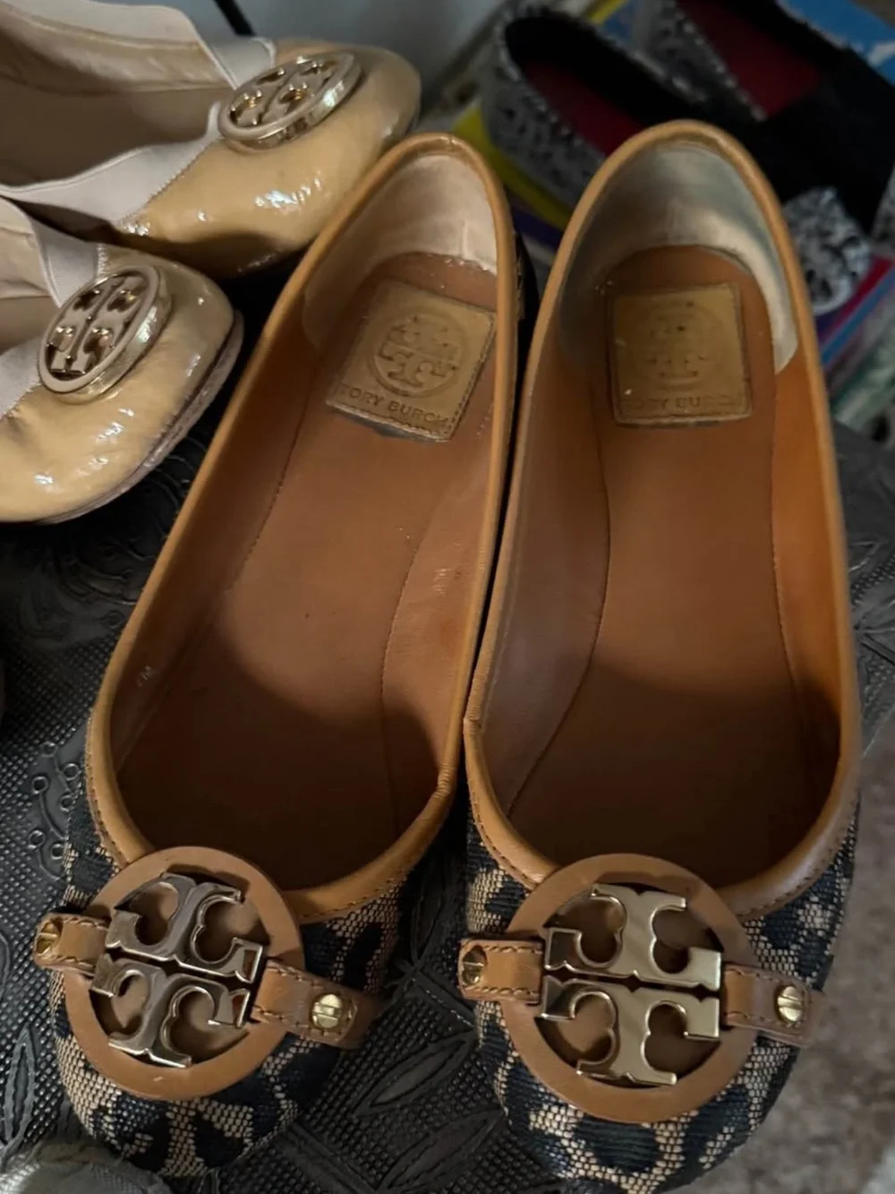 Tory Burch Tan and Black Logo-Trim Ballet Flats
